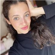 Insegnante per materie umanistiche, ragazzi scuola primaria e medie